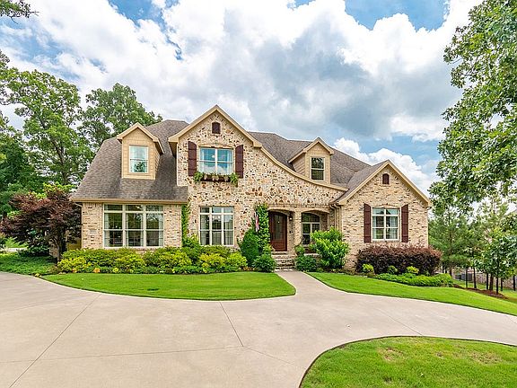 2nd image of 3035 Heritage Hills Dr