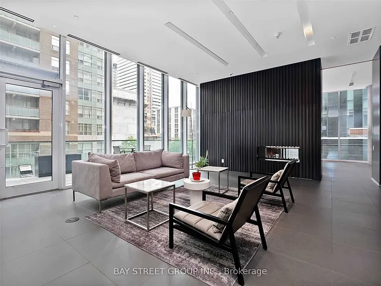 15 Grenville St #2103 — Photo 21