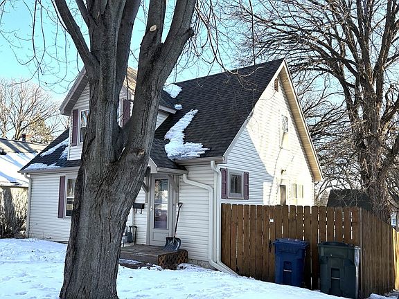 2nd image of 519 Spruce St