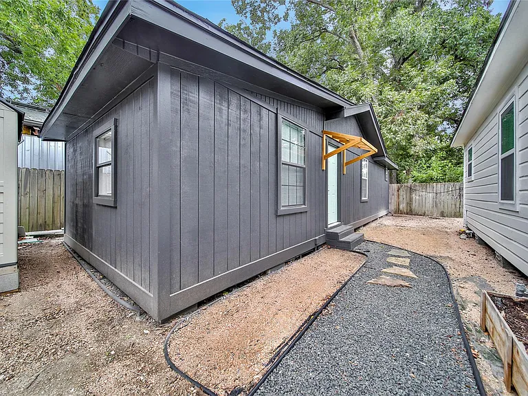 1710 Shelby St #A — Photo 15
