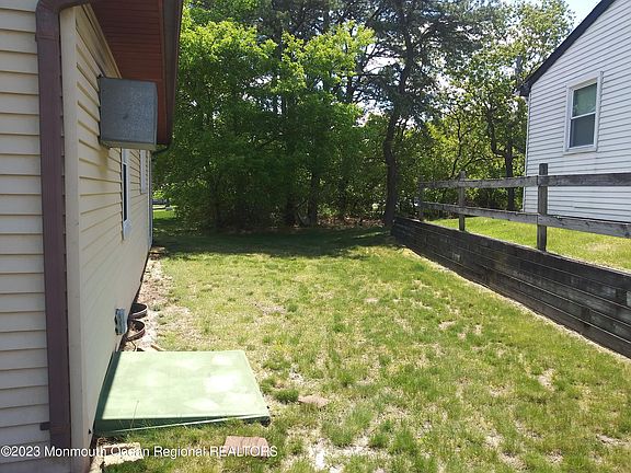 3rd image of 10 Westport Drive #71