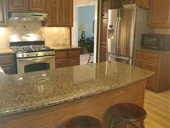 4th image of 9277 Canterbury Ln