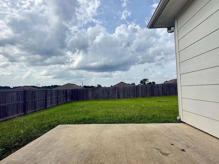 1128 Mission Creek Dr — Photo 23