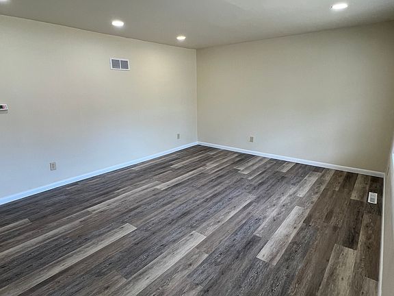 3rd image of 2602 Girard Ave