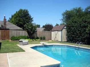 317 Carlsbad Ct, Yukon, OK 73099