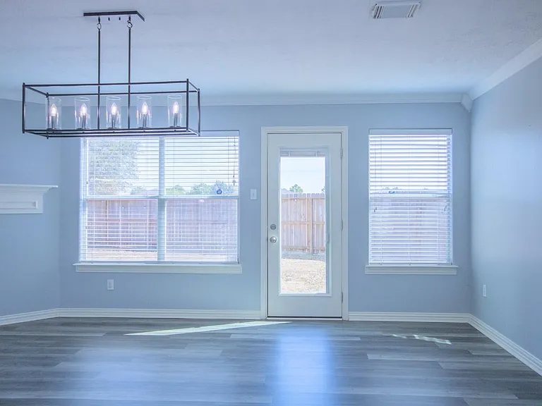 2814 Morton Cove Ln — Photo 11