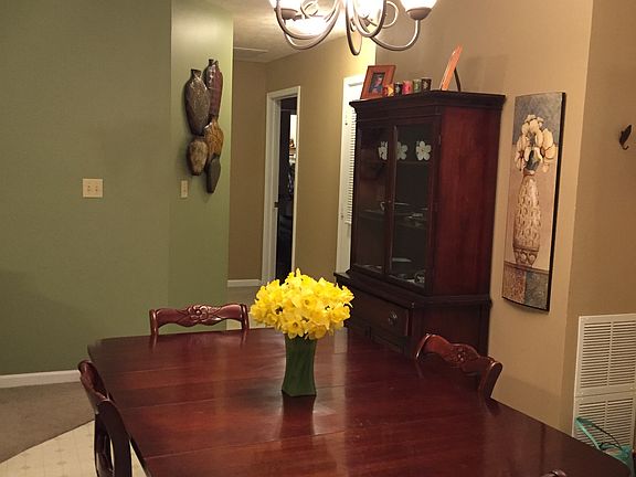 4th image of 1403 Hannah Ln