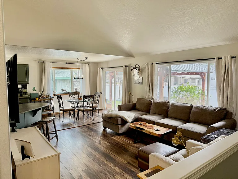 1268 W Bentwood Loop — Photo 12