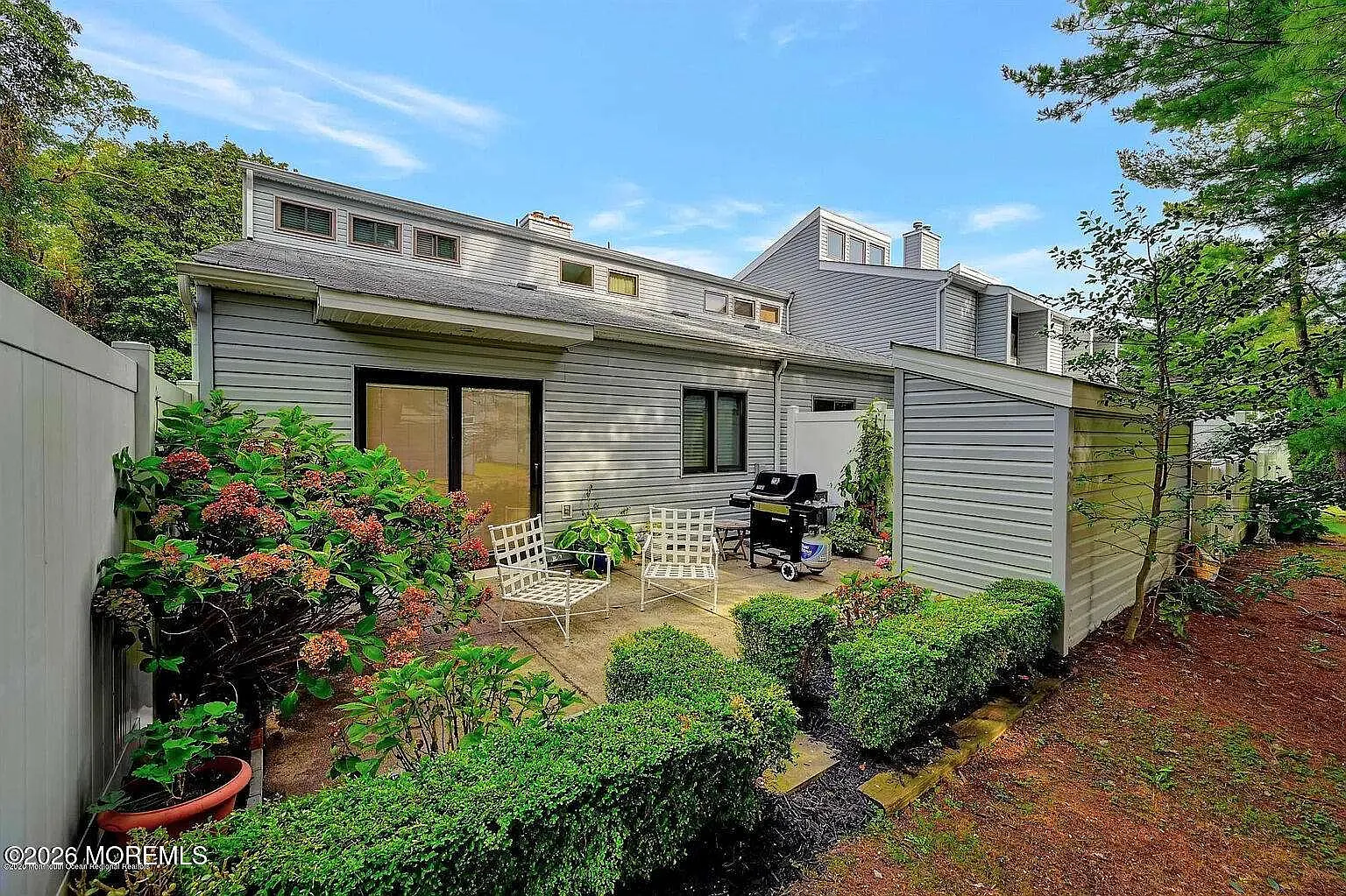 2 bed, 1.5 bath, $3,600 — Photo 3