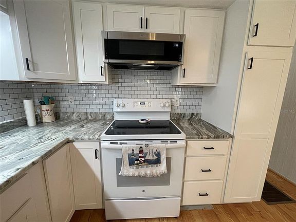 5th image of 504 49TH C AVENUE DRIVE E