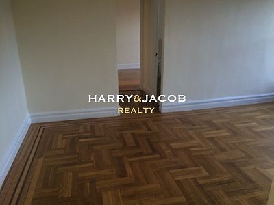 2nd image of 2162 Barnes Ave APT 426