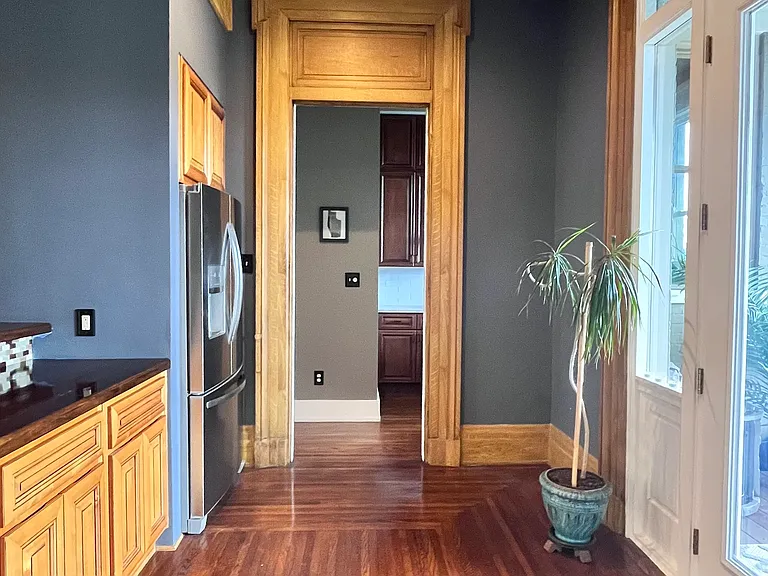 537 Milton St #1 — Photo 9