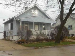 9508 W Schlinger Ave, West Allis, WI 53214