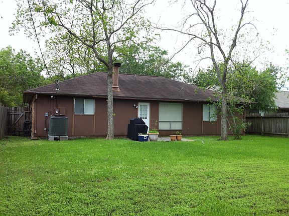 5th image of 2806 Pinewood Dr