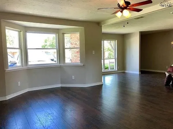 4604 Stanford Ave, Wichita Falls, TX 76308