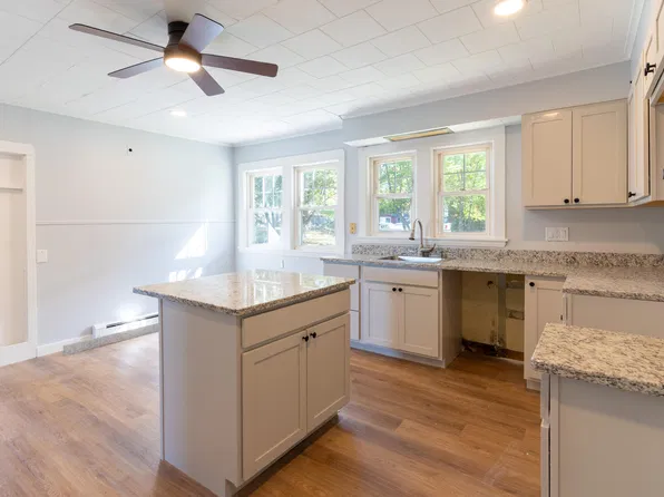 148 Broad Street, Auburn, ME 04210
