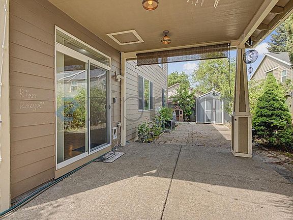 4th image of 132 NE 63rd Ave