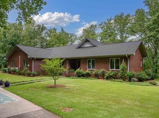 1255 Golden Forest Dr, Bessemer, AL 35022