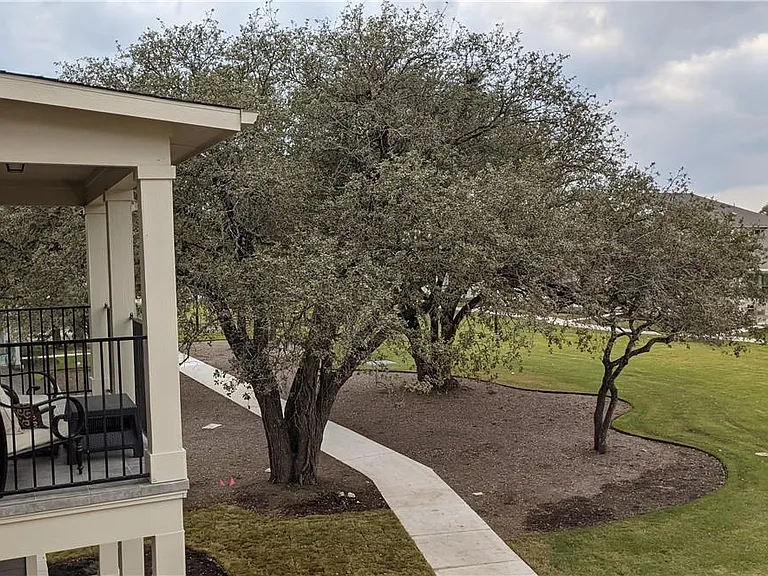 2329 Pecan Island Dr — Photo 31