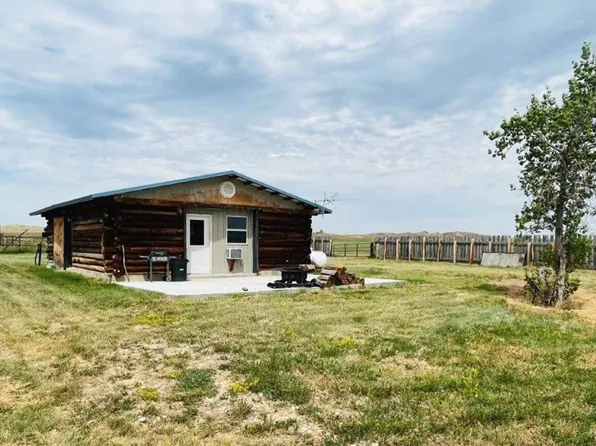 25 Gosney Rd, Kaycee, WY 82639