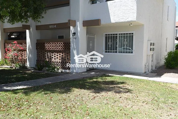 8814 N 8th St #102 — Photo 1