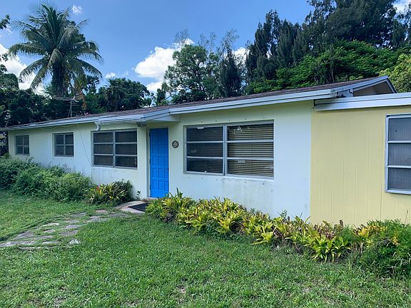 2nd image of 3348 Sierra Dr