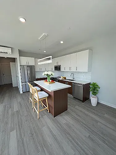 Residences at Sharon Gallery — Photo 26