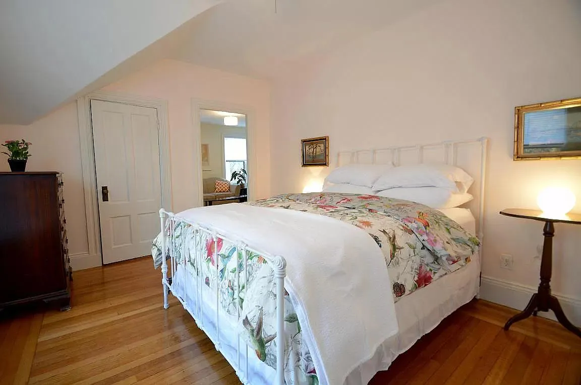 1 bed, $1,625 — Photo 3