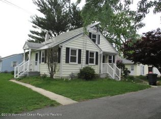 220 Freehold Englishtown Rd, Manalapan, NJ 07726