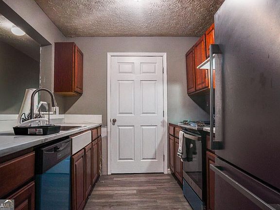 2nd image of 4201 Waldrop Pl