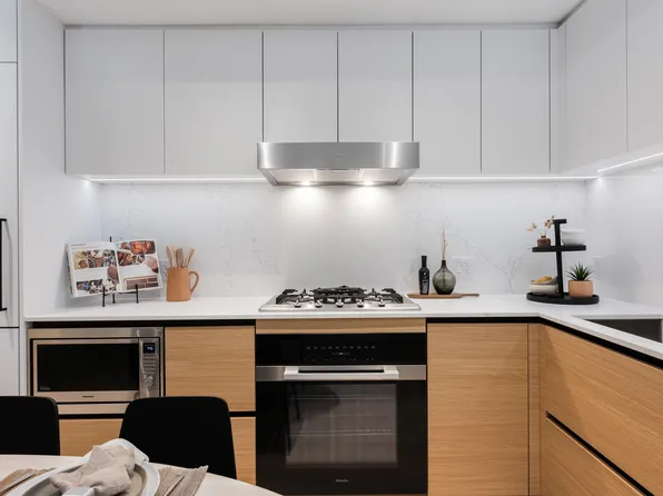471 W 28th Ave #224, Vancouver, BC V5Y 2K6