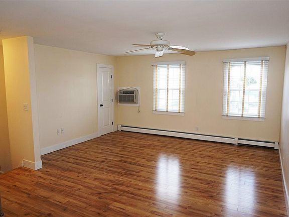 2nd image of 3551 Bay Ave Unit 3551
