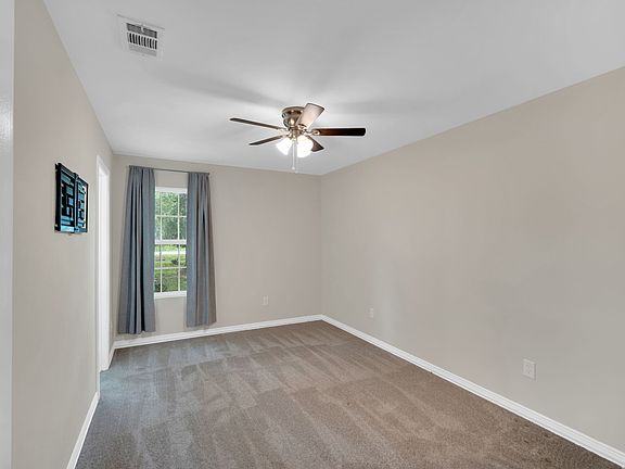 4th image of 808 Gibson Rd
