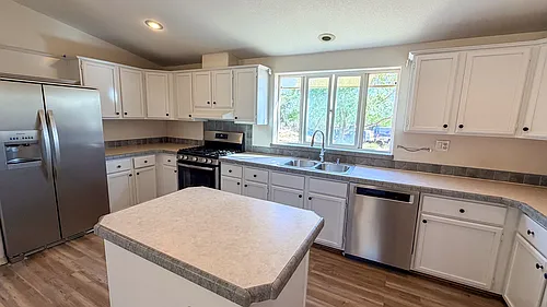 25120 Charina Rd Photo 1
