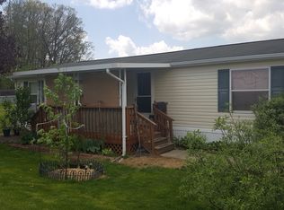 5242 I St NE, Magnolia, OH