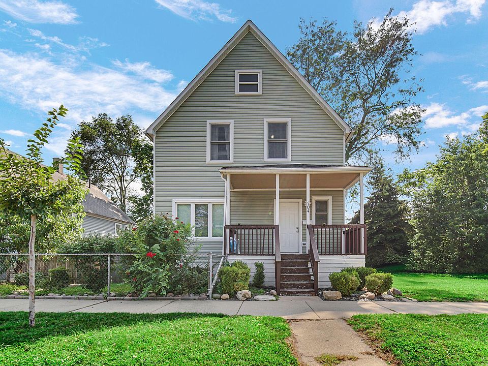 1st image of 704 Willow Ct