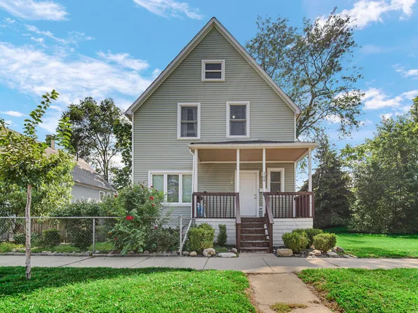 704 Willow Ct, Hammond, IN 46320