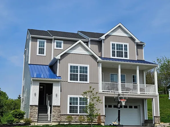 5020 Bellflower Dr, Schnecksville, PA 18078