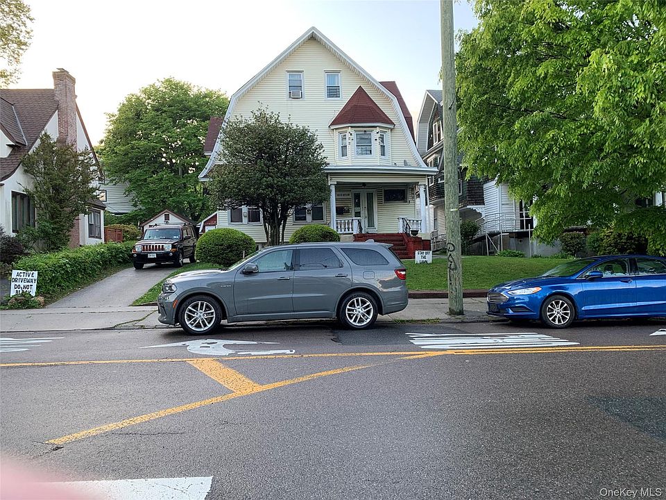 1st image of 11097 85th Avenue