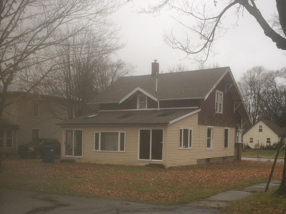 2nd image of 406 E Toledo St