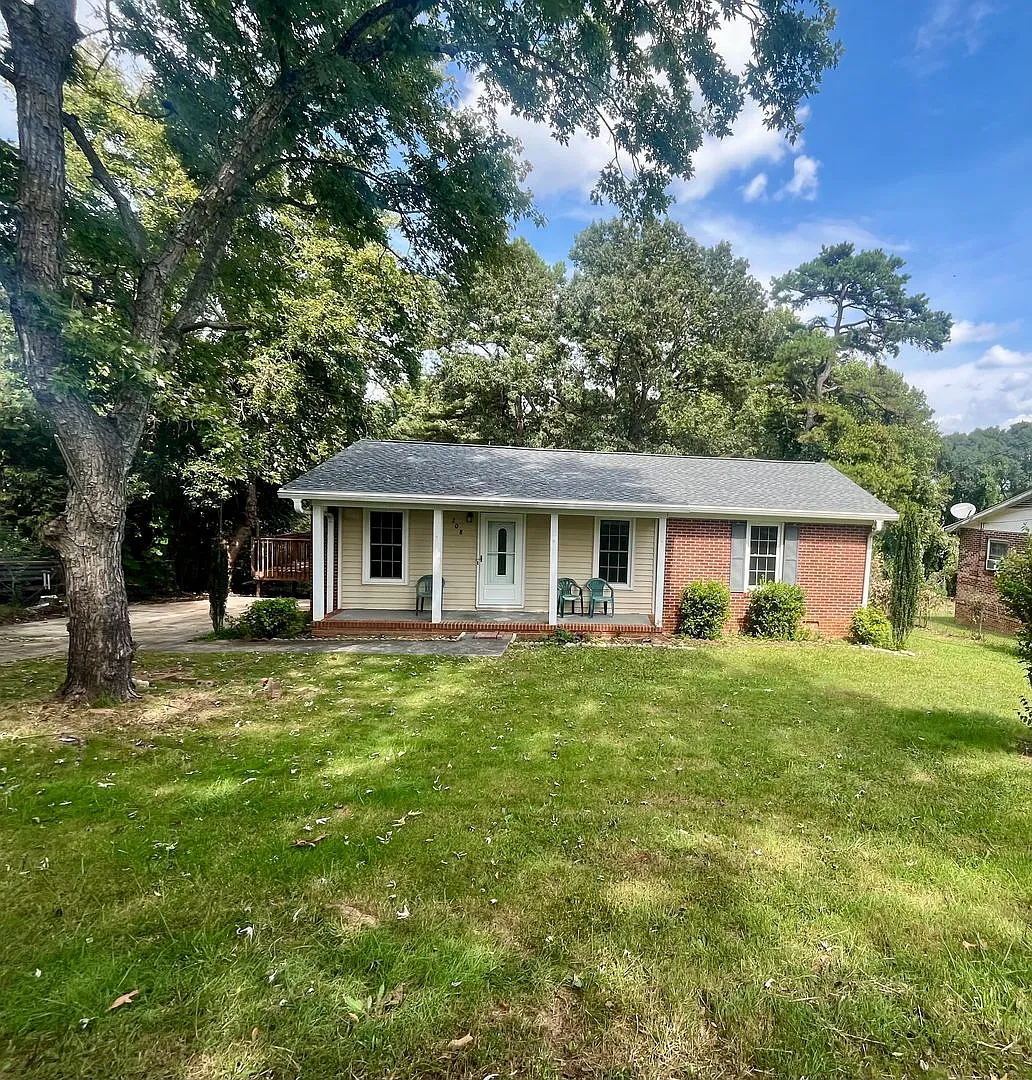 House for Rent In Clemson — Photo 2