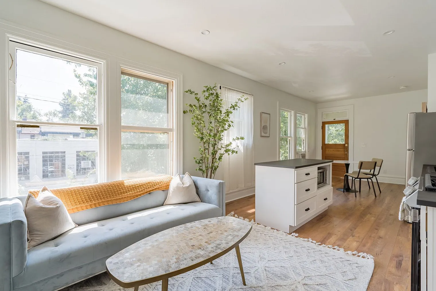 1 bed, 1.0 bath, 592 sqft, $3,150 — Photo 1