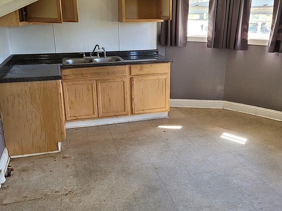 2nd image of 2707 N Glass Ave