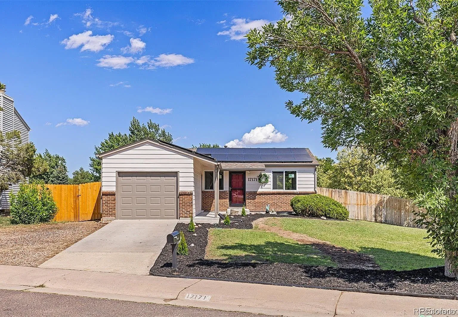 3 bed, 854 sqft, $2,780 — Photo 1