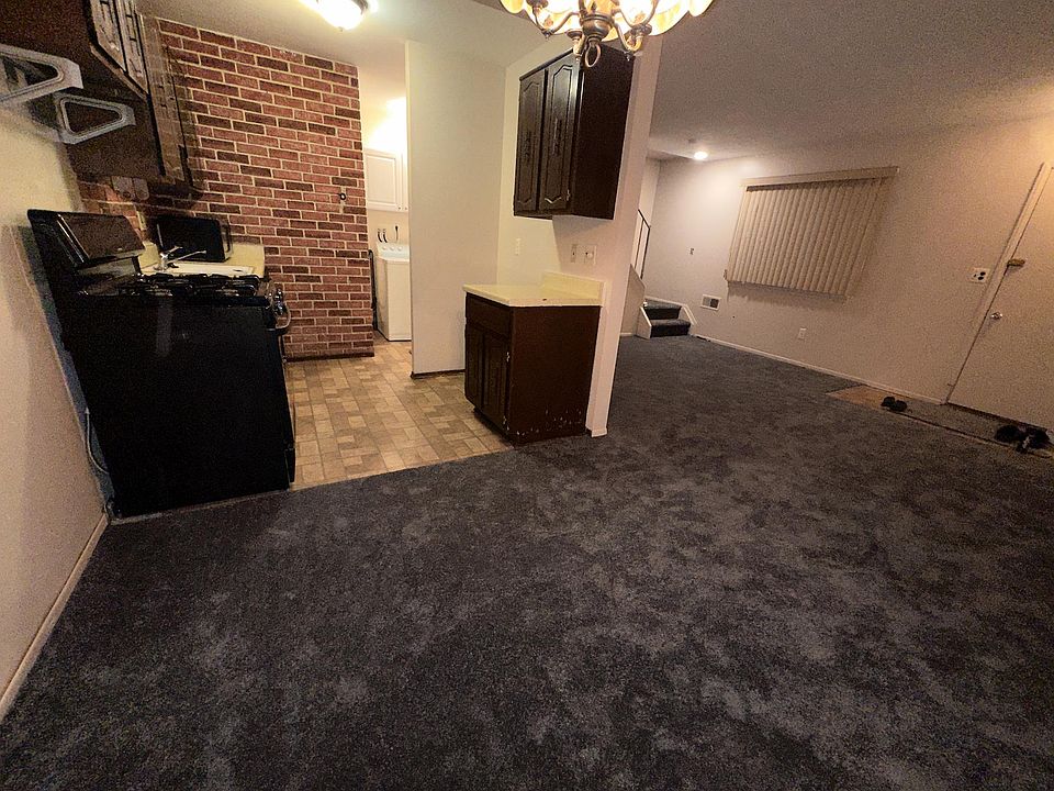 1st image of 15665 Dupage Blvd