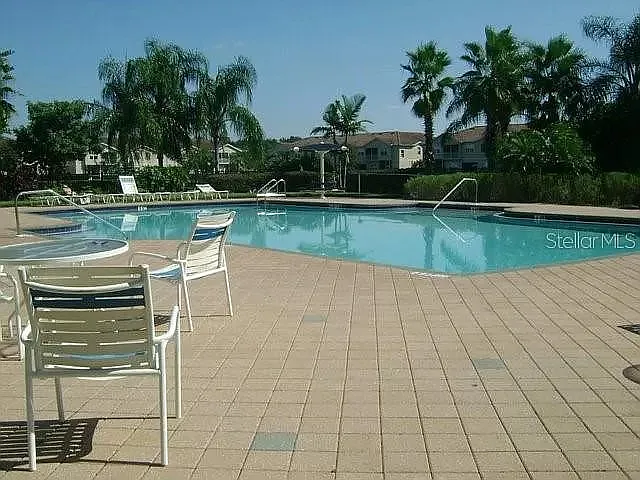 3 bed, 2.5 bath, 1776 sqft, $2,200 — Photo 2