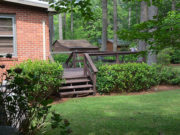 5th image of 913 Cedarbrook Dr