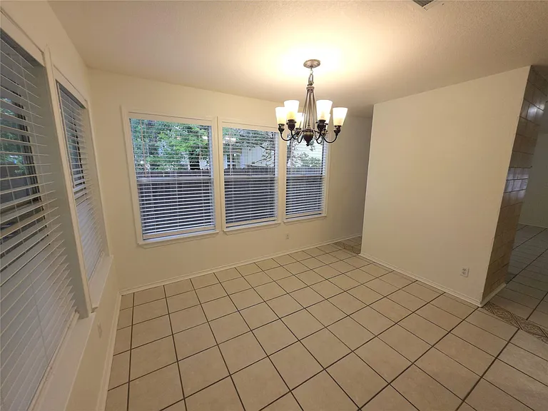 1600 Hollow Tree Blvd — Photo 9