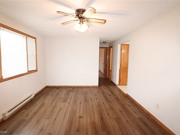 3rd image of 2535 Fulton Rd