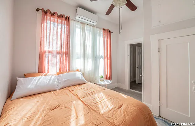 302 E Cevallos #1 — Photo 15
